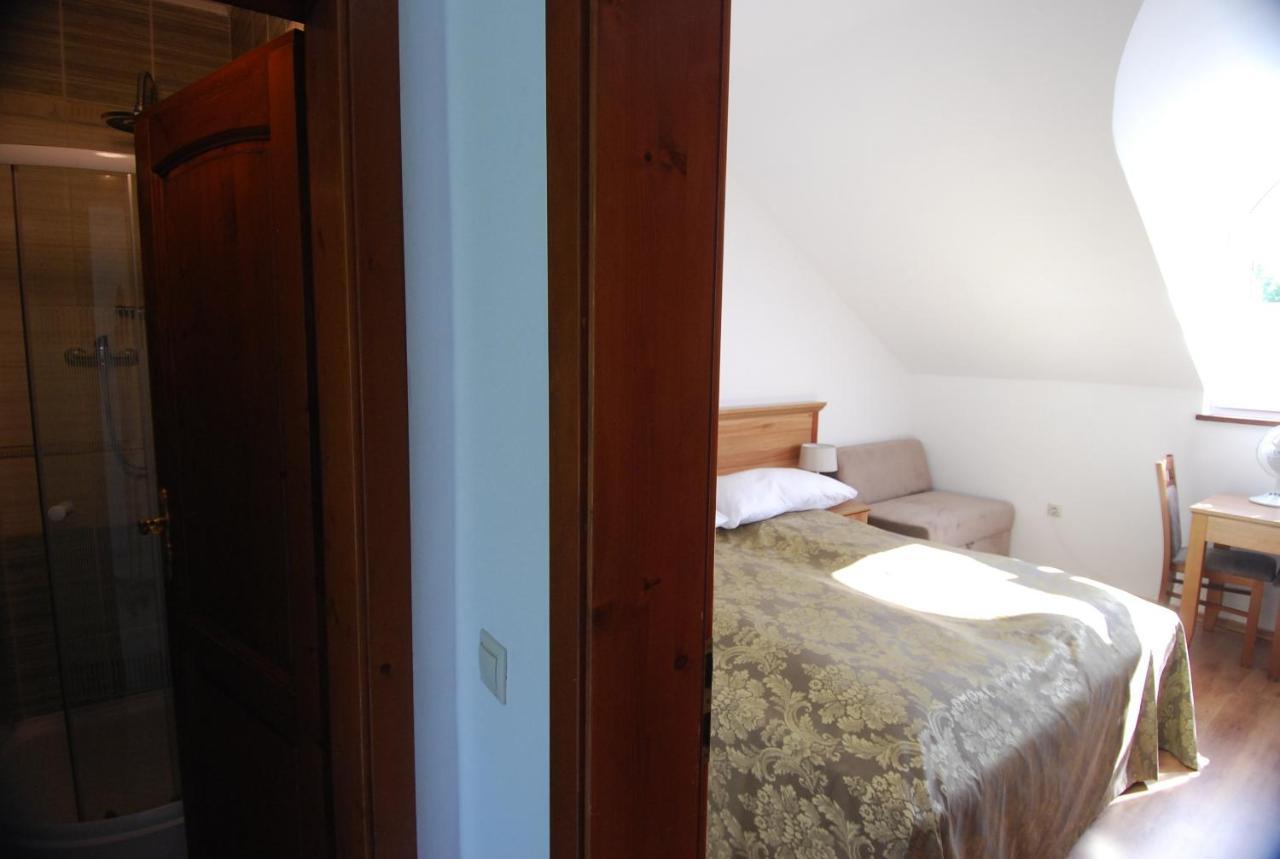 Ivanek Guest House Zvíkovské Podhradí Exteriör bild