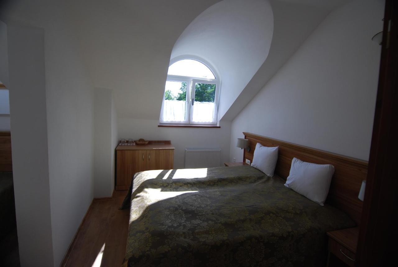 Ivanek Guest House Zvíkovské Podhradí Exteriör bild